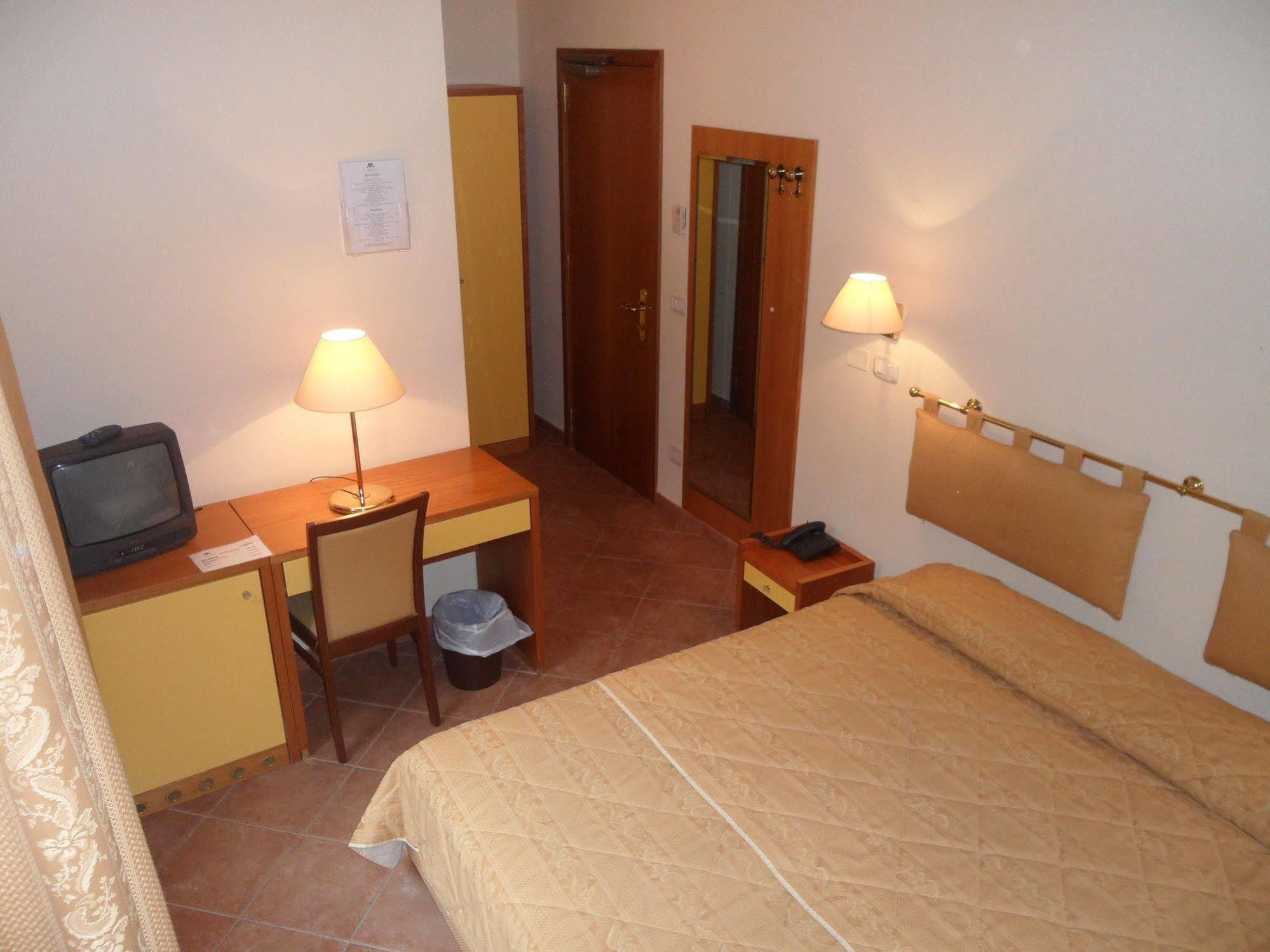 Hotel La Vedetta Livorno Zewnętrze zdjęcie